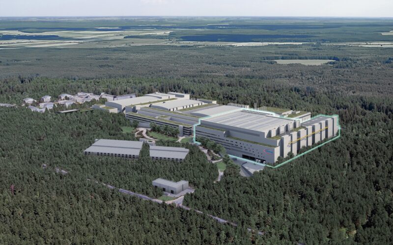 Infineon Technologies to produce energy-efficient semiconductors in a new smart power fab in Dresden, Germany